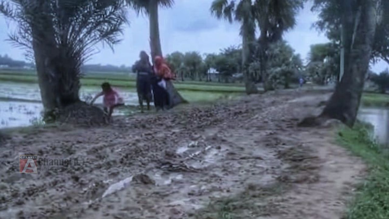 ৫৪ বছরেও পাকা হয়নি মুসুল্লিয়াবাদ-খানাবাদ সড়ক