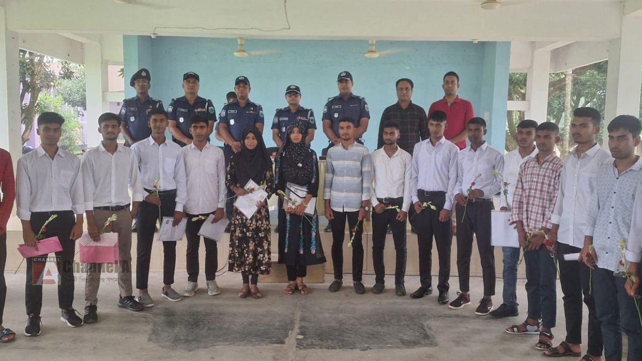 জয়পুরহাটে ঘুষ-তদবির ছাড়া ১৩ জন পেল পুলিশ কনস্টেবলে  চাকুরি