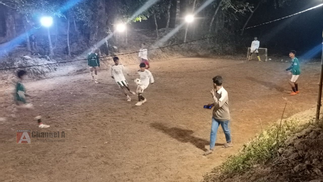 কসবায় সিনিয়র একাদশ বনাম জুনিয়র একাদশ মিনিফুটবল টুর্নামেন্ট অনুষ্ঠিত