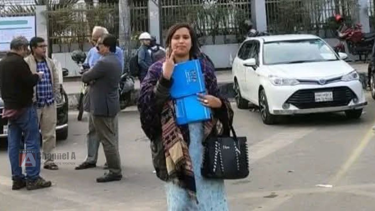 সিইসির আপিলে মনোনয়ন বৈধ, নির্বাচনী দৌড়ে ফিরলেন ঠাকুরগাঁও–৩ আসনের স্বতন্ত্র প্রার্থী আশা মনি