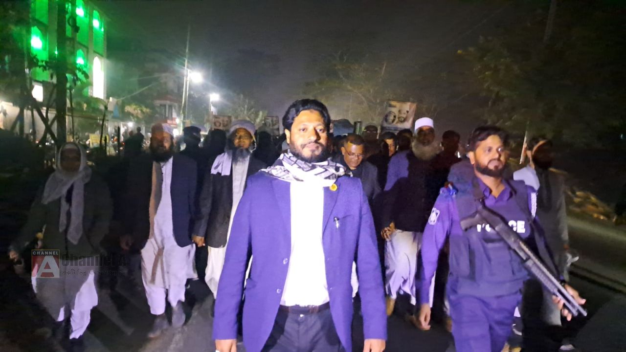 বাগেরহাটে শেখ মঞ্জুরুল হক রাহাদের নেতৃত্বে পৌরসভায় ১১ দলীয় জোটের মিছিল
