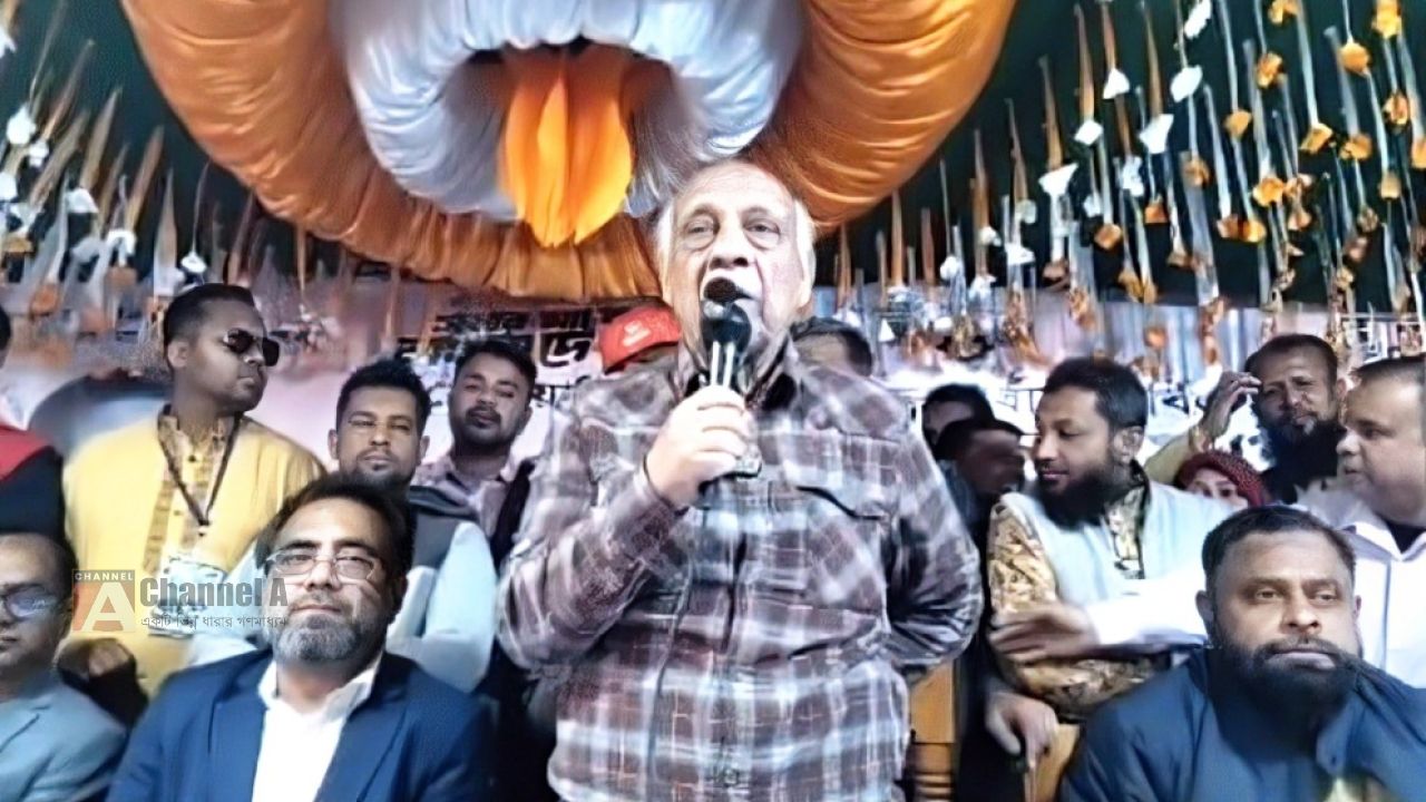 গণতন্ত্রের নতুন পরিবেশ নষ্টের চেষ্টা করছে একটি দল